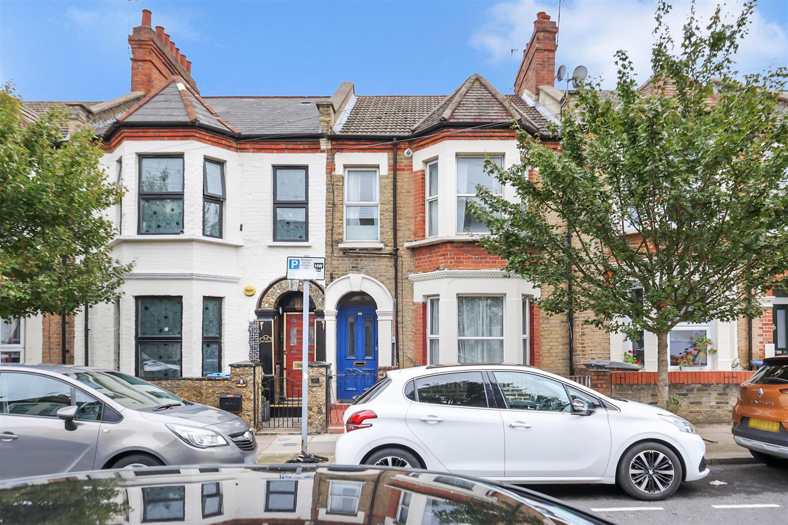 3 Bed, 1 Bath Property For Sale in Burns Road, NW10